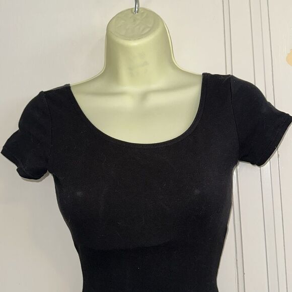 Capezio black short sleeve cotton/spandex leotard - Picture 2 of 8